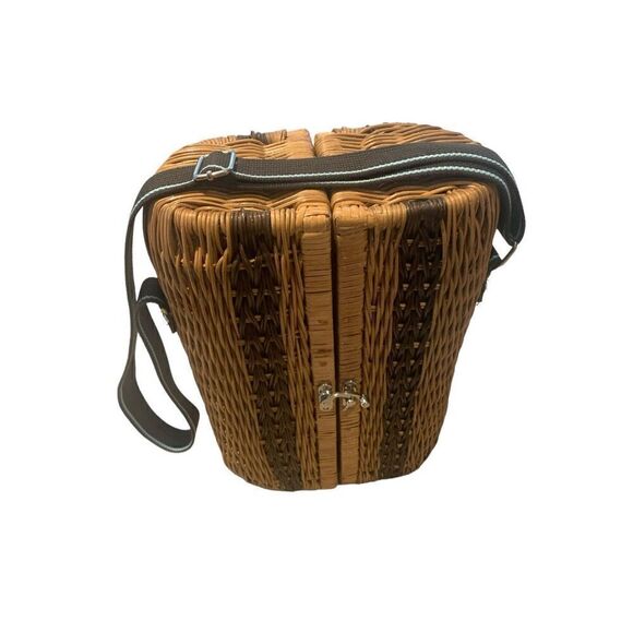 New Wicker Wine Picnic Basket Carry Strap Bottle Stopper Opener Date Night 2 Gla - Picture 2 of 6